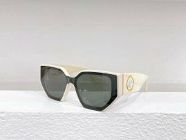 Picture of Chanel Sunglasses _SKUfw57233280fw